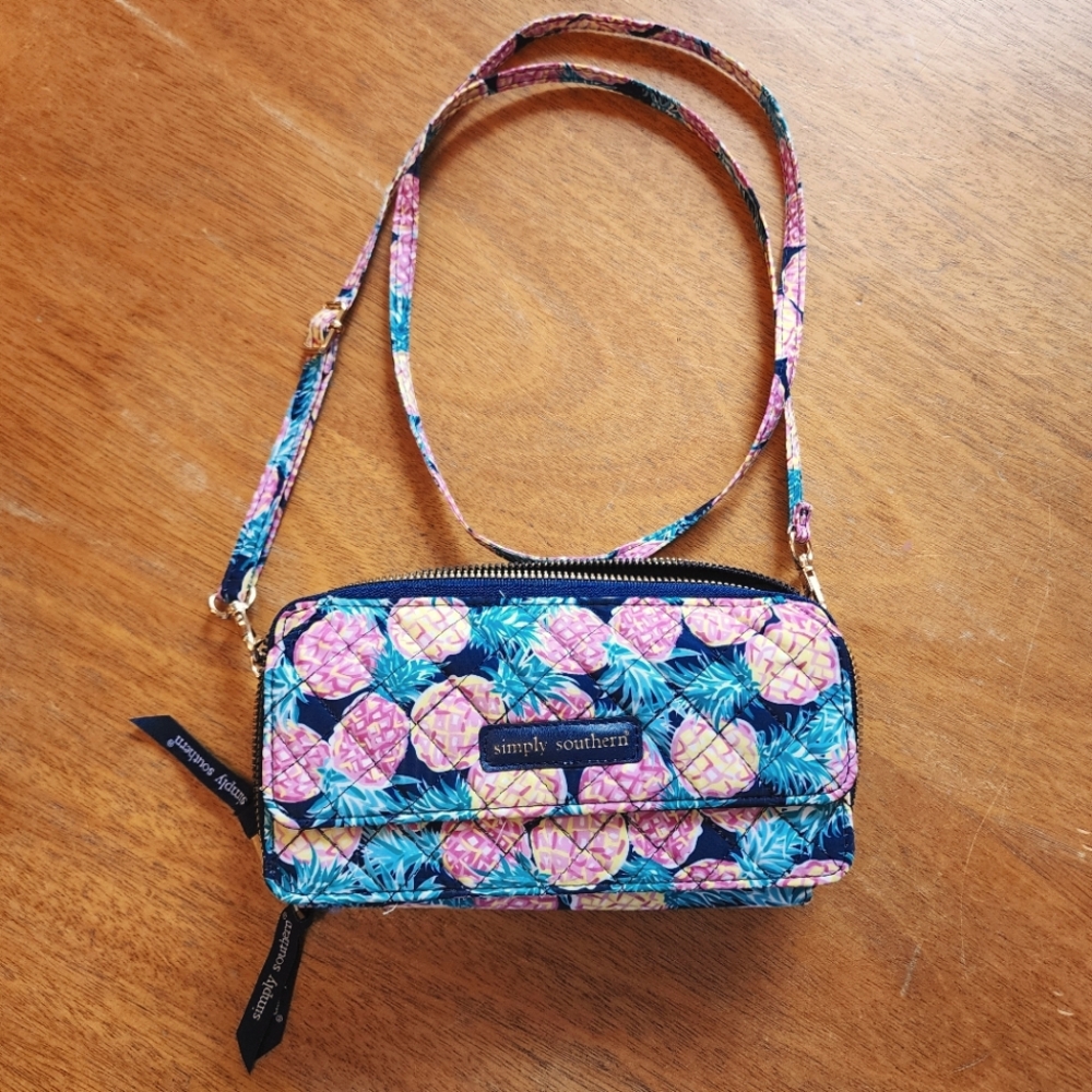 Simply Southern Pineapple Crossbody - Blue and Pink